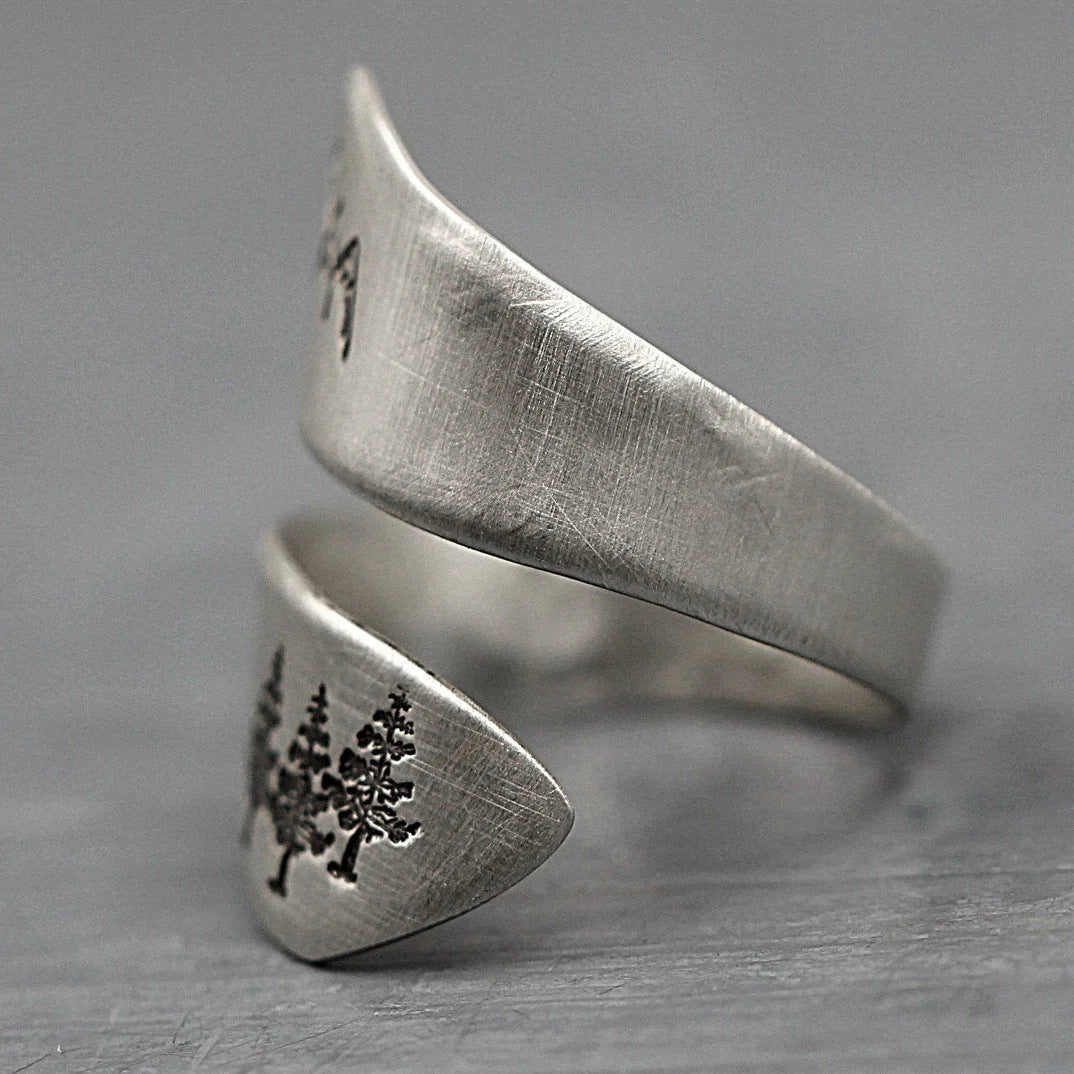 Mountain forest opening adjustable ring in ancient silver, lightweight and durable alloy construction
