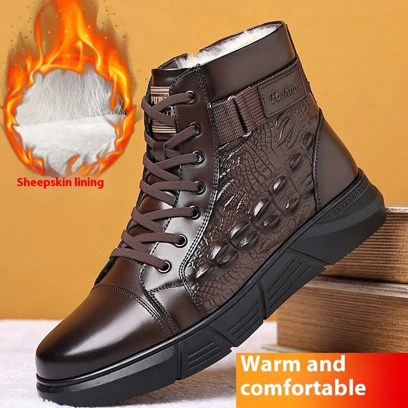 Genuine leather snow boots with fur lining and rubber soles in black or brown velvet