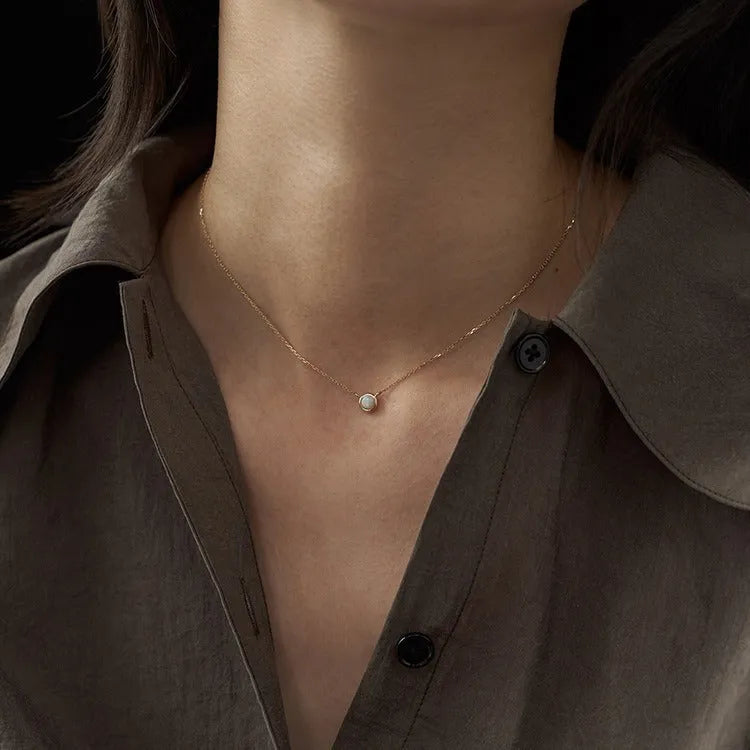 S925 silver oval pendant necklace with jelly opal gemstone in gold or white gold colour plating