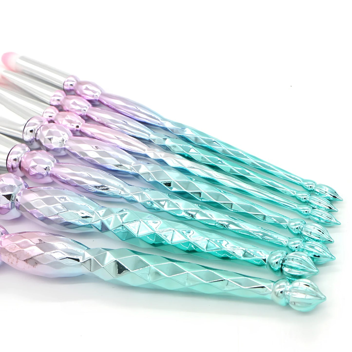 Green 7-piece makeup brush set with rayon hair in 20cm diamond tower, portable plastic handles for organised storage