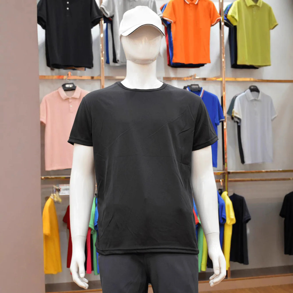 Short-sleeved slim fit round neck T-shirt in a solid colour on a hanger.