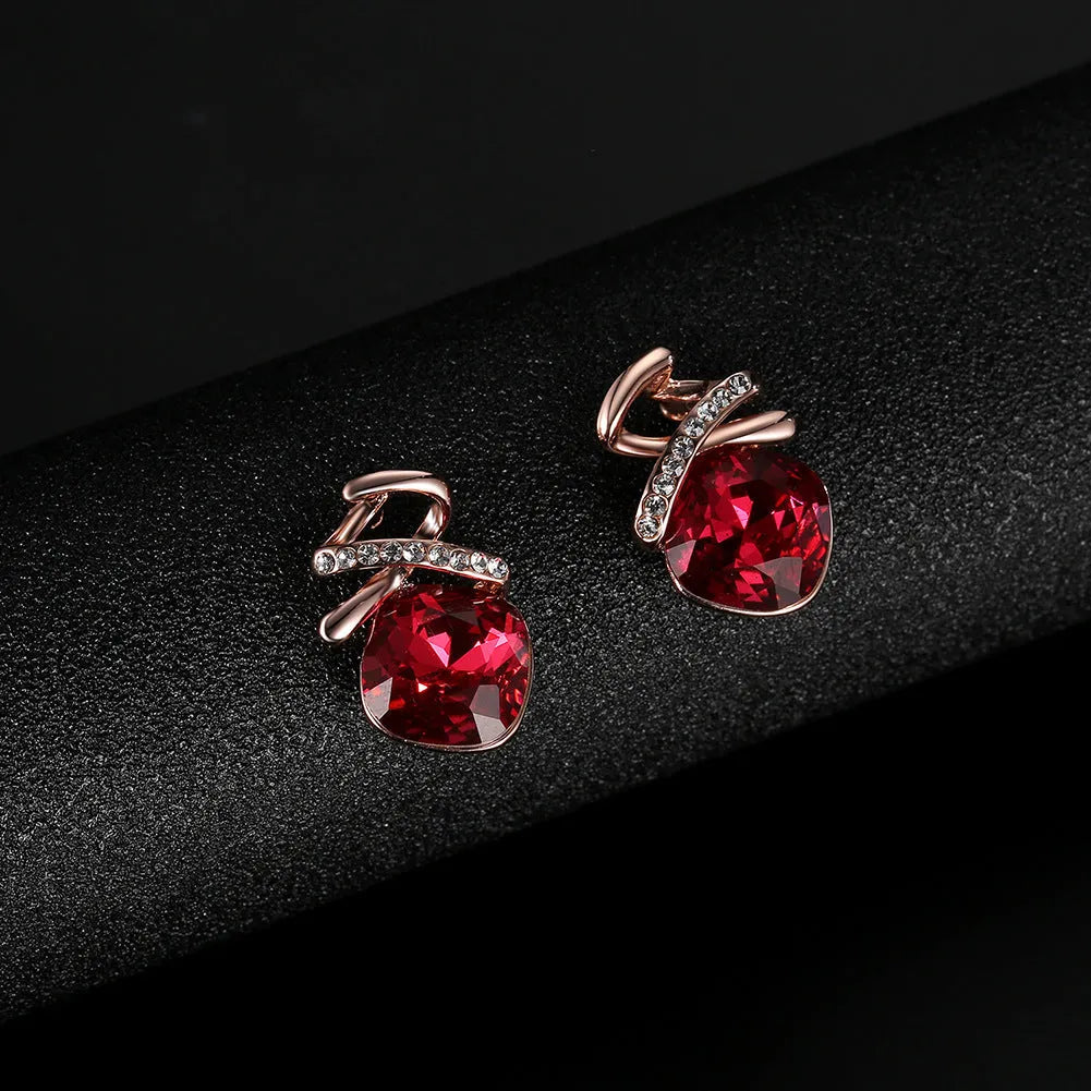 Alloy bridal jewellery set with necklace and matching earrings on a water wave chain.