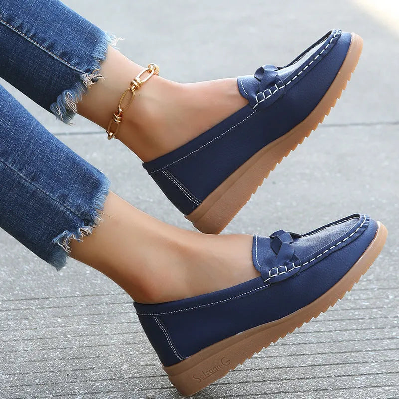 Women's flat shoes with woven PU upper, round toe, low heel, available in solid colours for spring autumn.