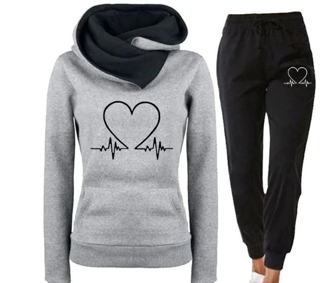 Women's love heart printed sports suit with hooded sweatshirt and drawstring pants