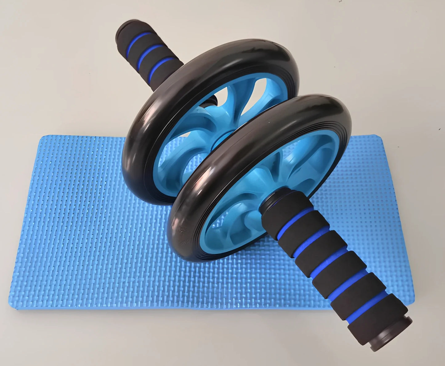 Blue latex abdominal wheel auxiliary pull rope extended to 100cm with rings for handle and foot attachment