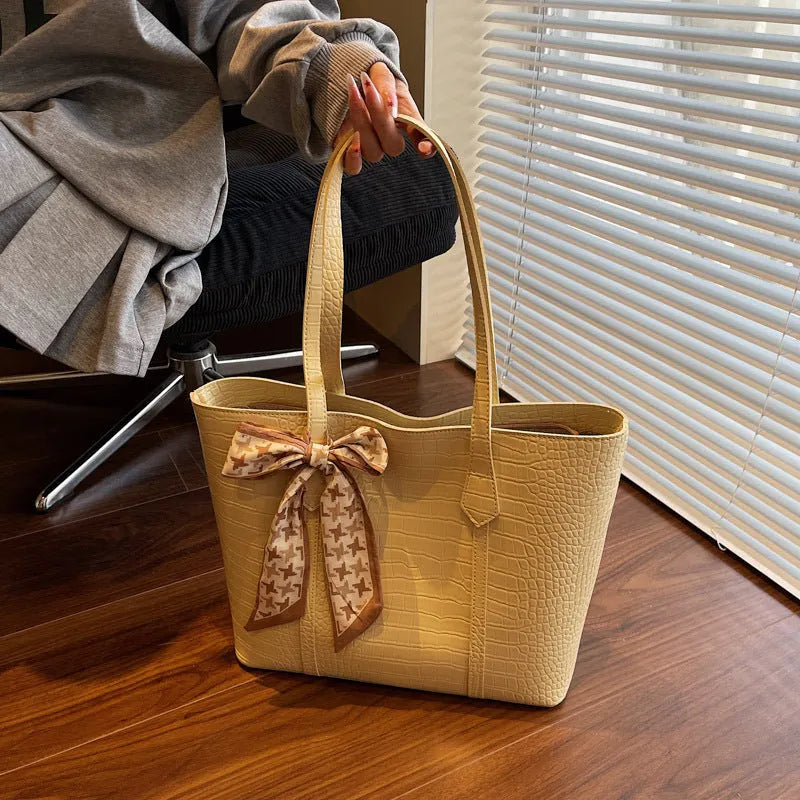 Temperament Commute All-match Underarm Bag in PU crocodile pattern, available in five colours