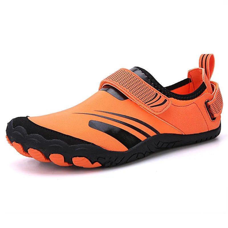 Men's multi-sport fitness shoes with breathable mesh upper and rubber sole in assorted colours