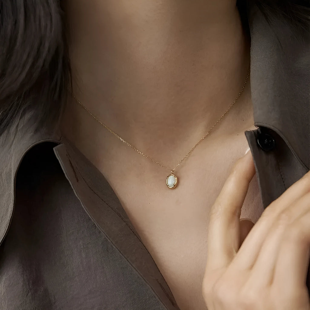 S925 silver oval pendant necklace with jelly opal gemstone in gold or white gold colour plating