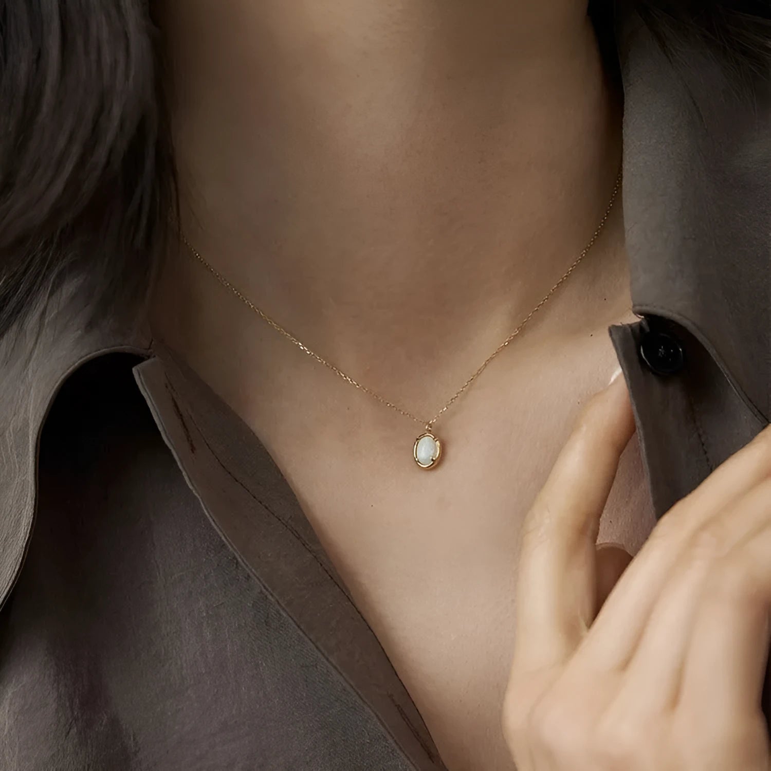 S925 silver oval pendant necklace with jelly opal gemstone in gold or white gold colour plating