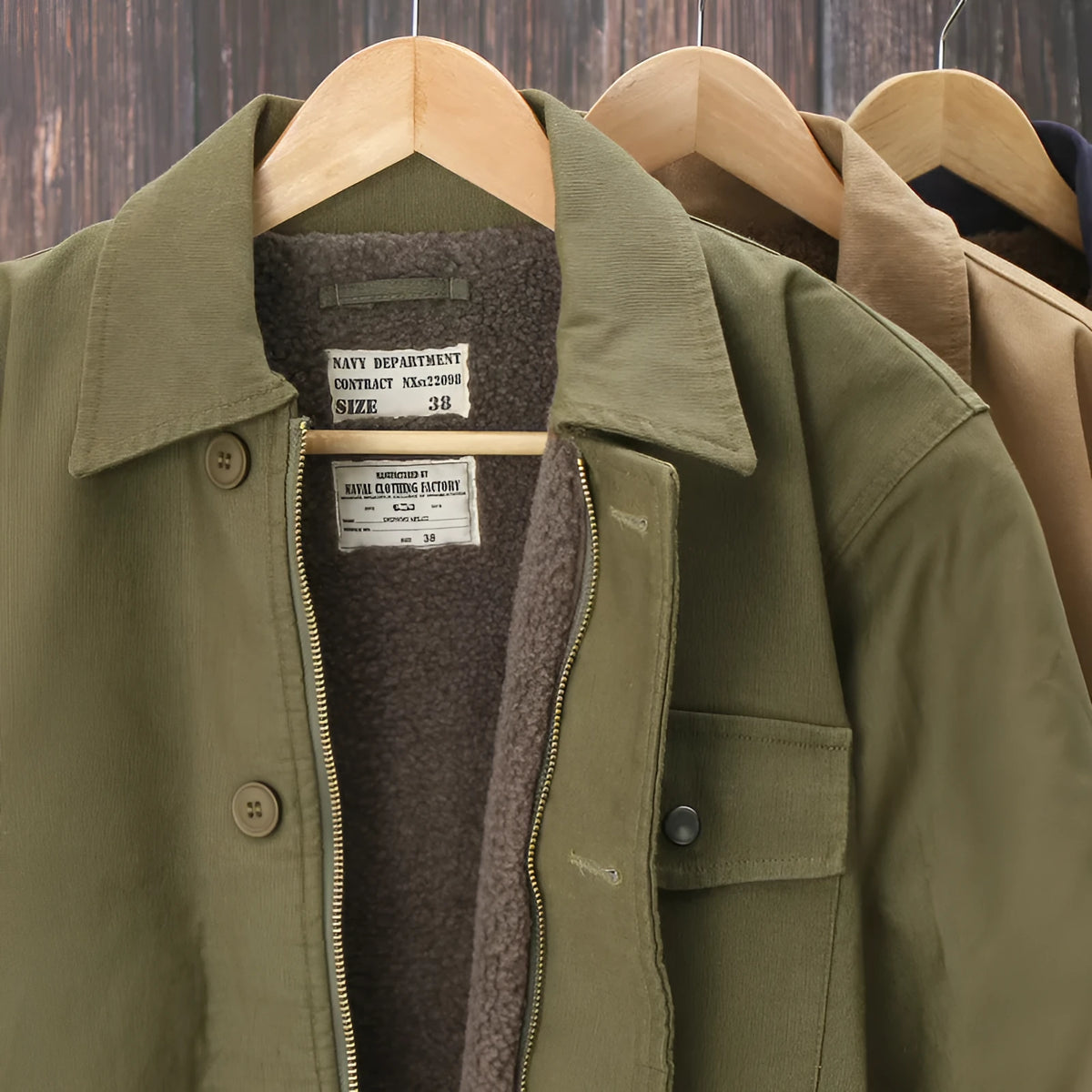 Men padded work jacket with thickened velvet lining and multi-pocket zipper in khaki colour