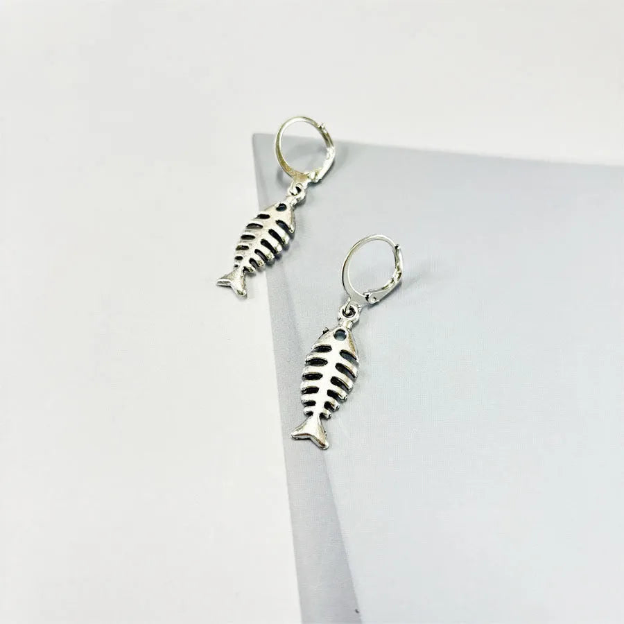 Retro fishbone necklace and earrings set with adjustable O-shaped alloy chain