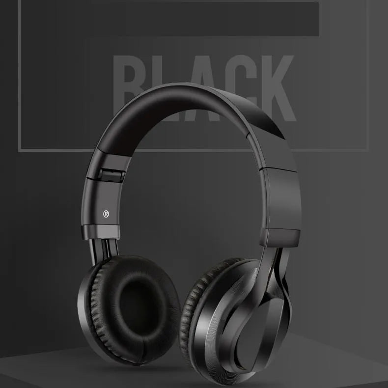 Wired black head-mounted headphones with 3.5mm plug and microphone for mobile phone karaoke