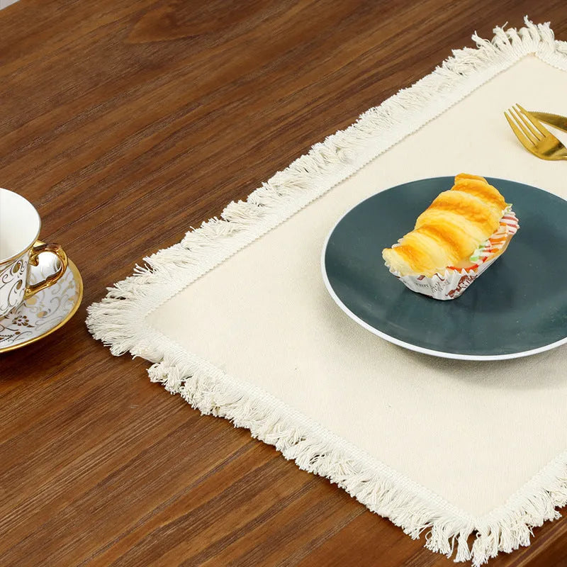 Solid colour polyester placemat in beige, square shape, Nordic minimalist style