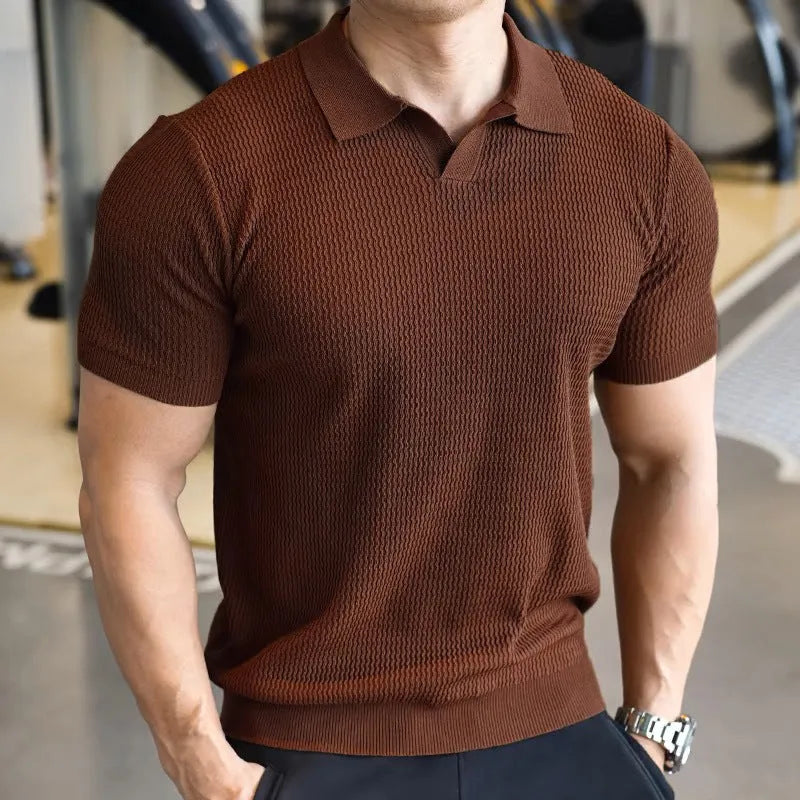 Men's slim fit polo shirt with button henry collar in solid colours.