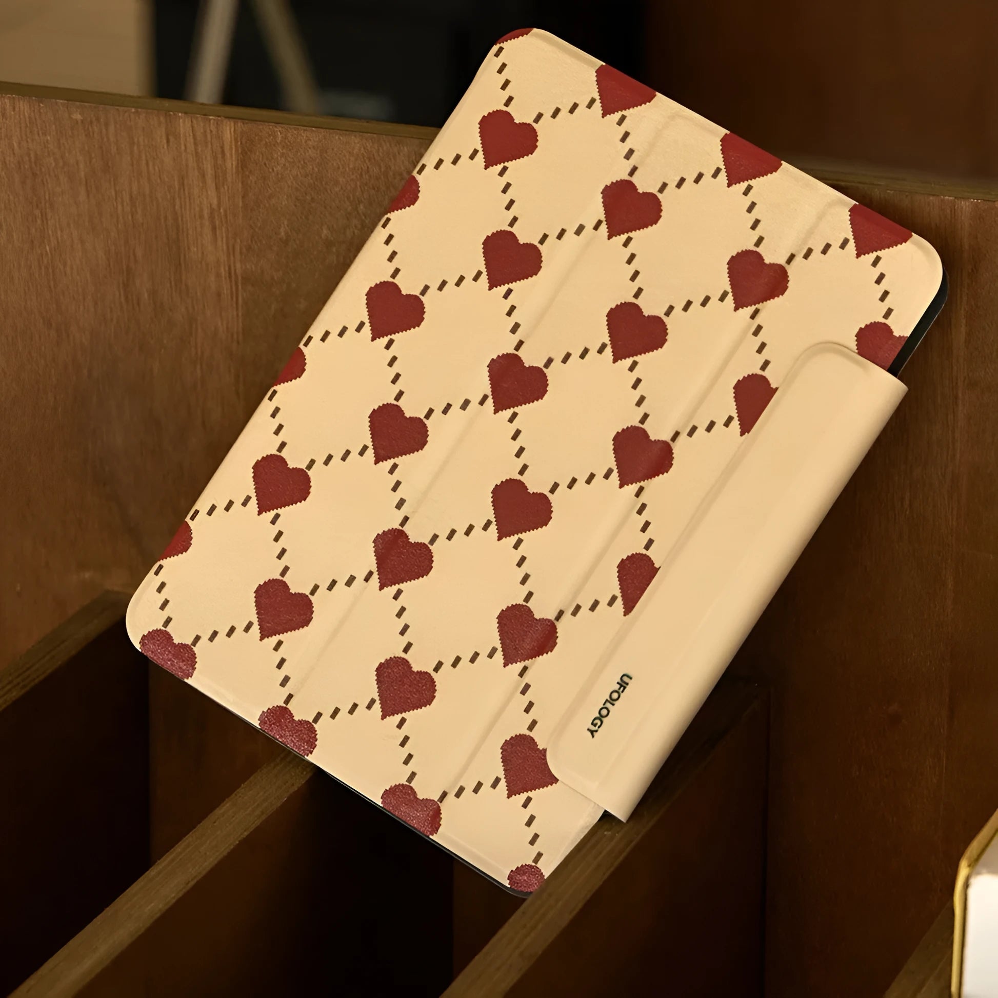 Magnetic polyurethane flat plate protective shell for iPad Air 5 and iPad Air 4 tablet.