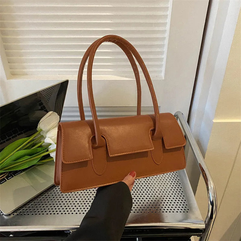 Women's small square shoulder bag in PU leather with single strap and document compartment interior