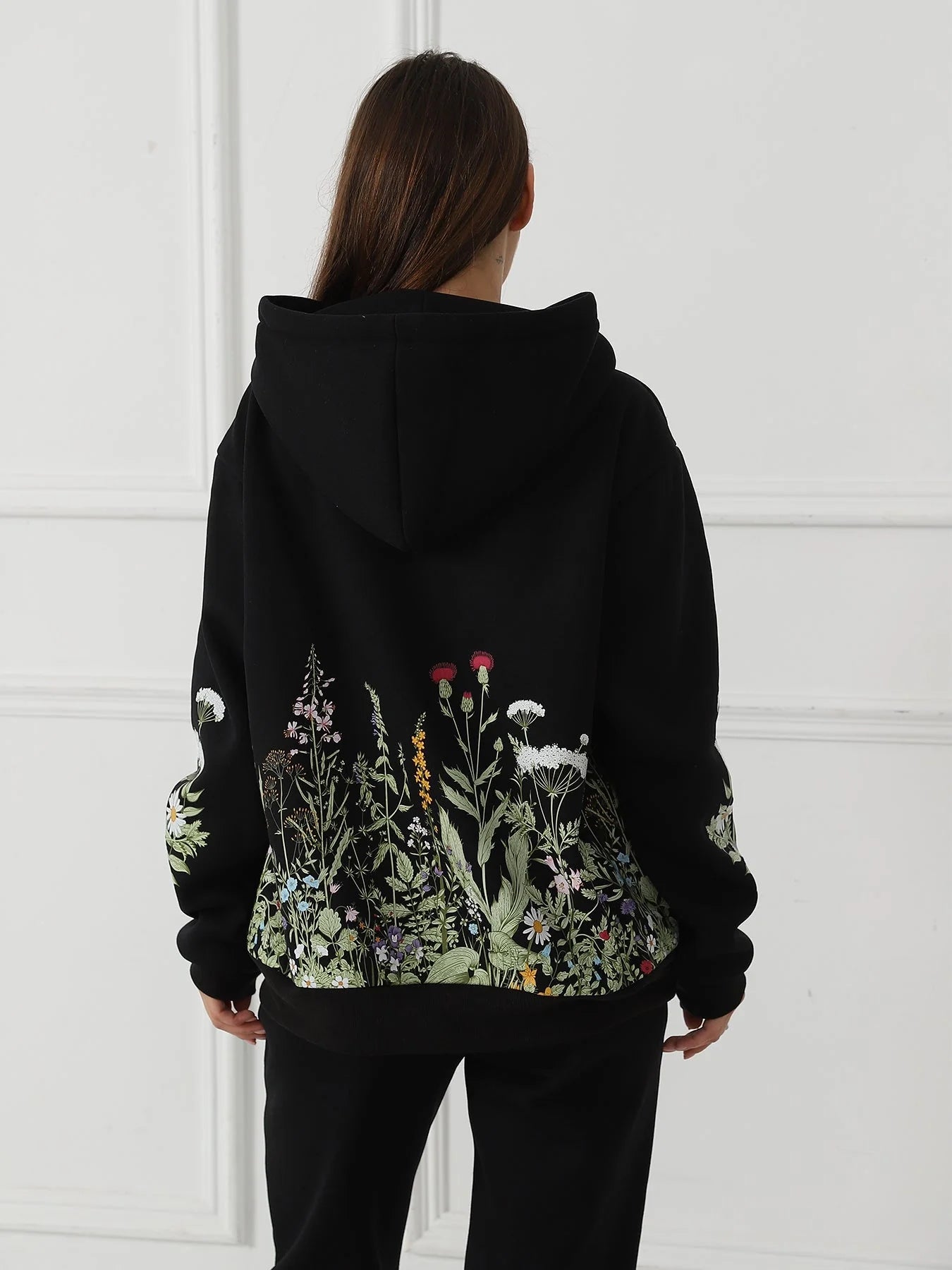 Women's solid colour floral long sleeved sweatshirt in black, blue, apricot