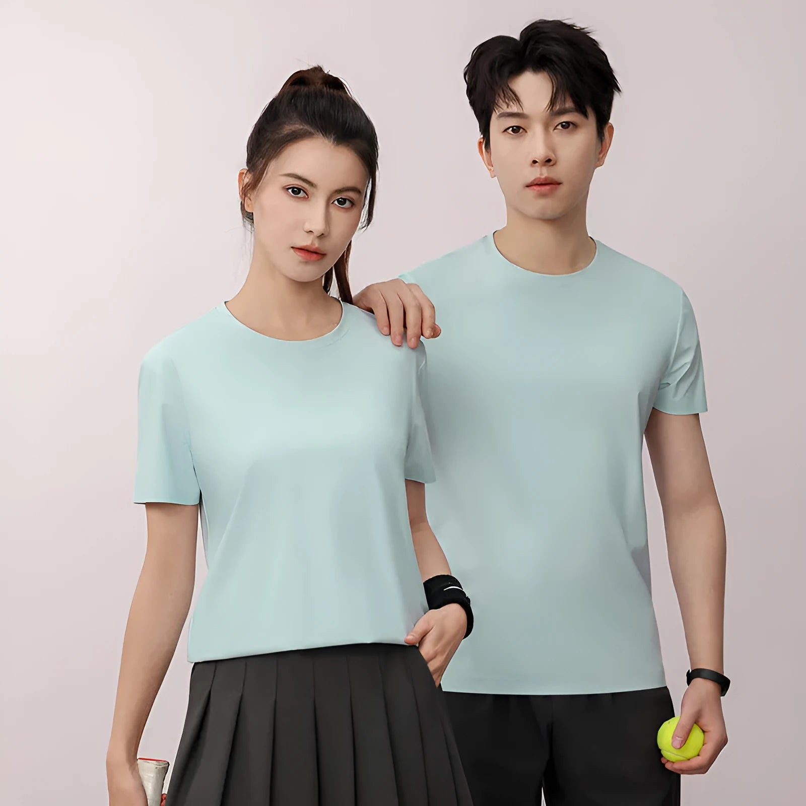 Ice silk quick-drying t-shirt in slim fit with antibacterial and UV protection features
