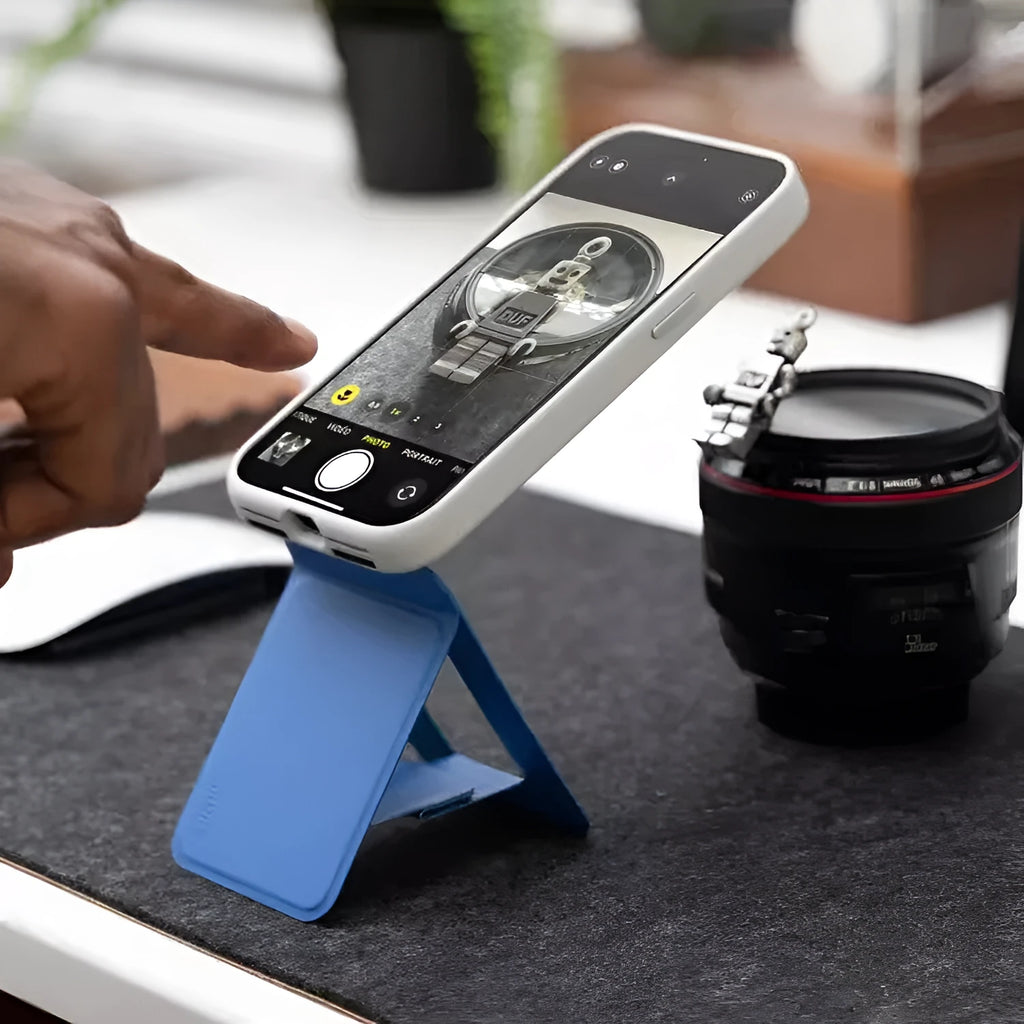 Black magnetic mobile phone holder case showing slim profile and built-in mount system.