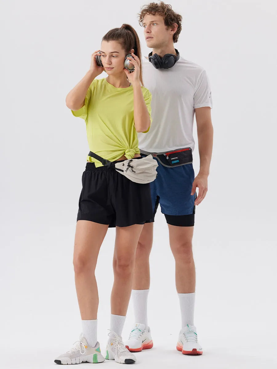 Men's straight-leg sports shorts with side slits in turmeric yellow colour
