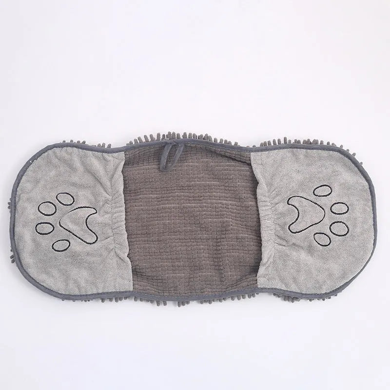 Grey pet scrubbing towel for cats, 35x80cm, made from absorbent fibre with gloved design
