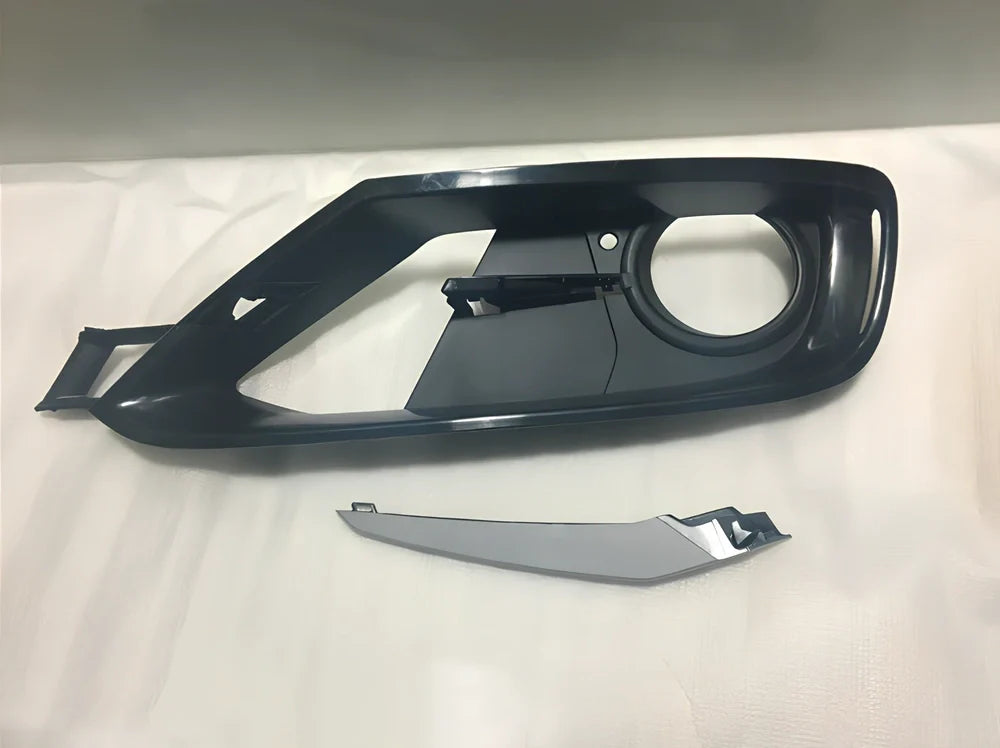 BMW 3 Series F30 black ABS front bumper ventilation grille with left right fog lamp covers and trims, 18cm wide enclosed design