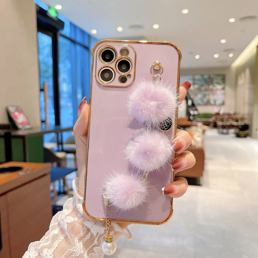 TPU phone case with plush bracelet and electroplated chain for iPhone – black colour option