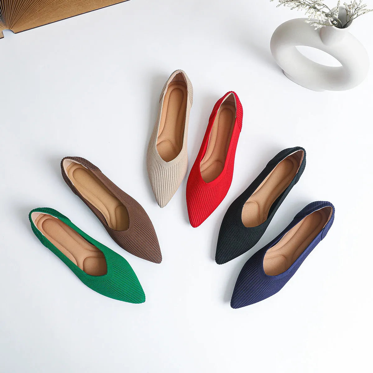 Women's flat heel knit pumps with pointed toe in multiple colours
