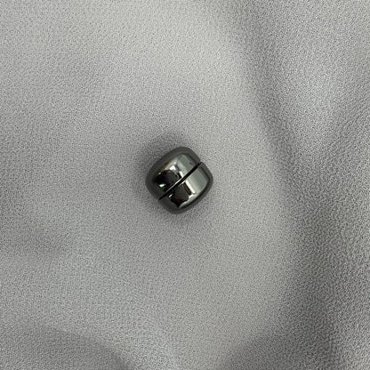 Malaysia Strong Scarf Buckle Macron Round Magnet in painted zinc alloy for secure scarf fastening