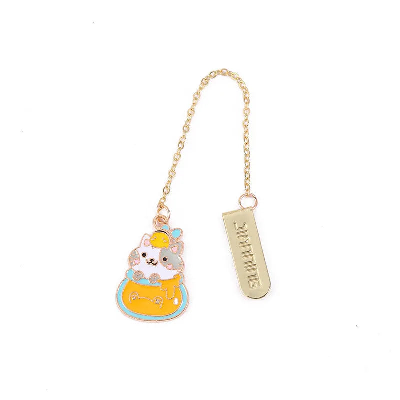 Creative cat design metal bookmark measuring 3.8cm by 18.3cm with four colour variations