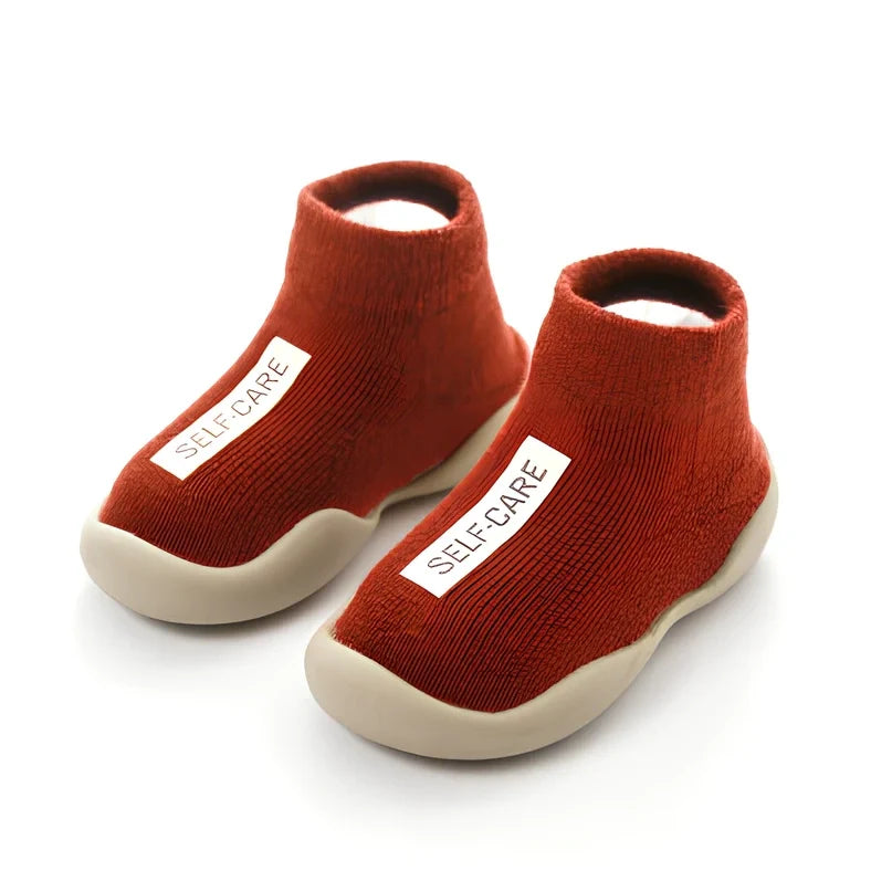 Breathable combed cotton toddler floor socks in black bow tie pattern, size M for 12.5-13.5cm feet, mesh for sweat absorption