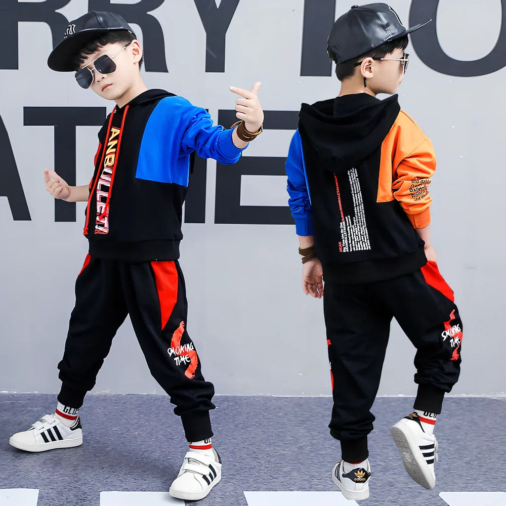 Boys' Korean-style two-piece spring suit in gules red or yellow, 95% cotton with long sleeves and fixed hood, sizes 110-180 yards for 100-170cm heights