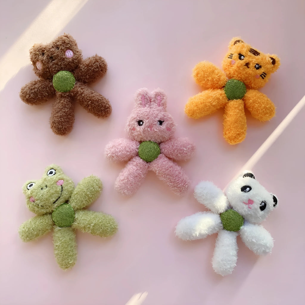 Edible catnip ball chewing toy with dental cleaning properties and five animal designs