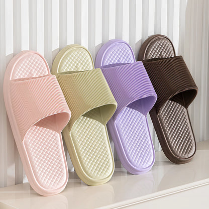 Summer slippers with rhombus pattern and non-slip foam soles for indoor wear