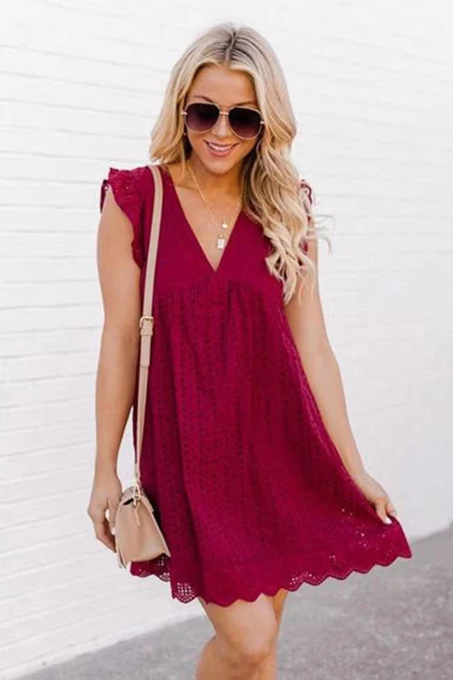 Chic sleeveless V-neck lace dress with pockets in a variety of colors