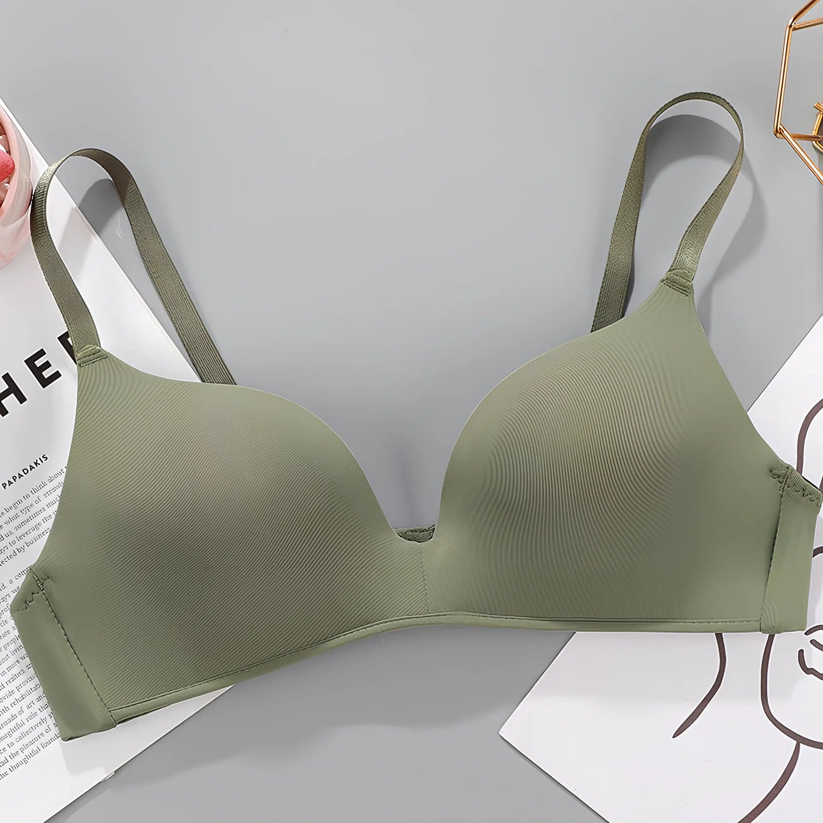 White breathable gather bra with detachable straps, 3/4 cup, seamless one-piece design for women