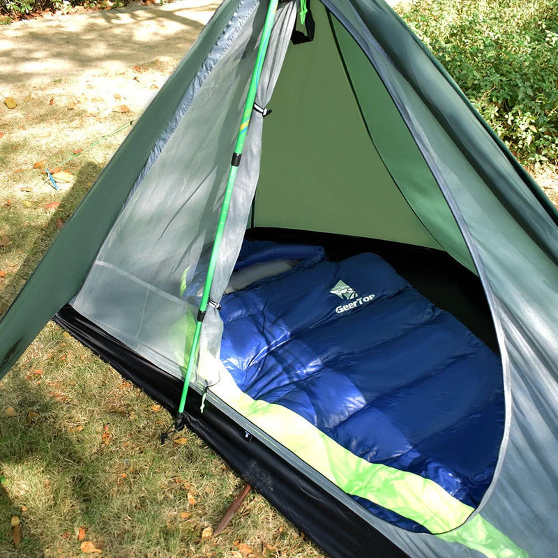 Single poleless tent with right opening design featuring 220cm length, 115cm height, and 0.95kg weight for lightweight camping and waterproof protection up to 2000mm