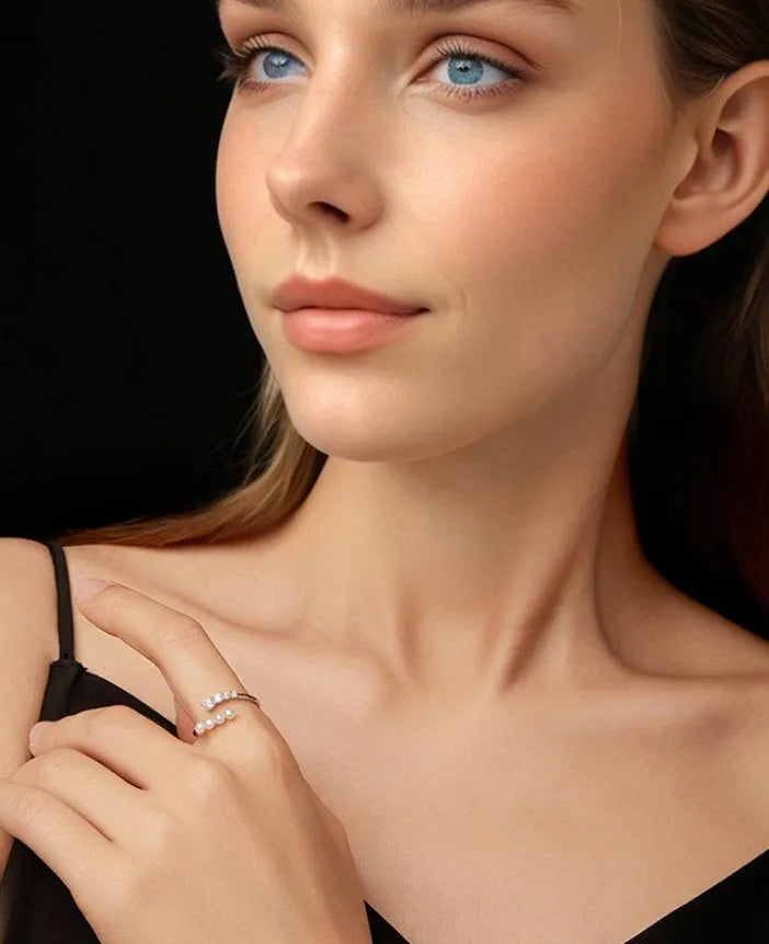 Silver pearl moissanite open ring with adjustable opening, electroplating finish, 50 Points colour