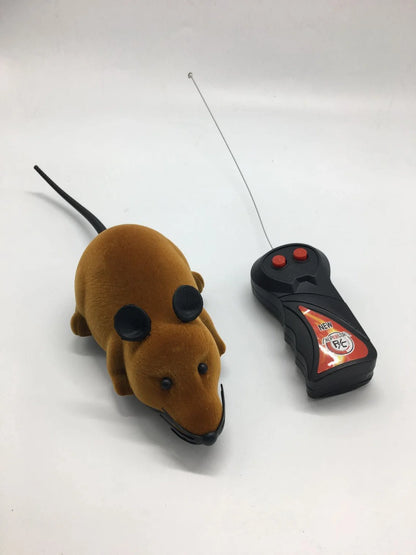 Remote control simulation animal toy featuring a lizard, spider, and mouse for kids' educational play