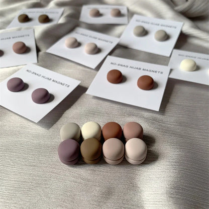 Malaysia Strong Scarf Buckle Macron Round Magnet in painted zinc alloy for secure scarf fastening