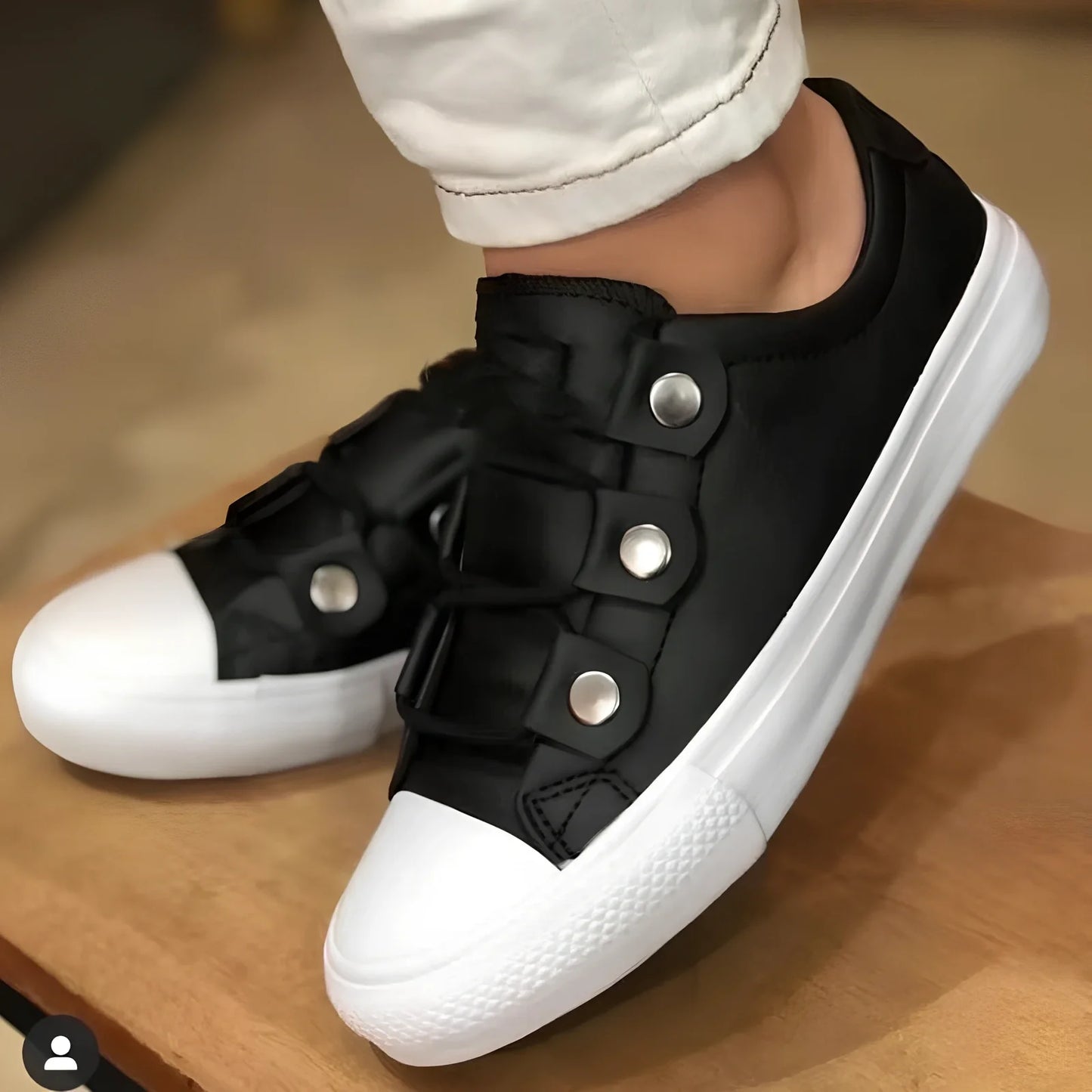 Women's round toe platform casual shoes in black artificial PU, 4 cm sole, size 38 on white background