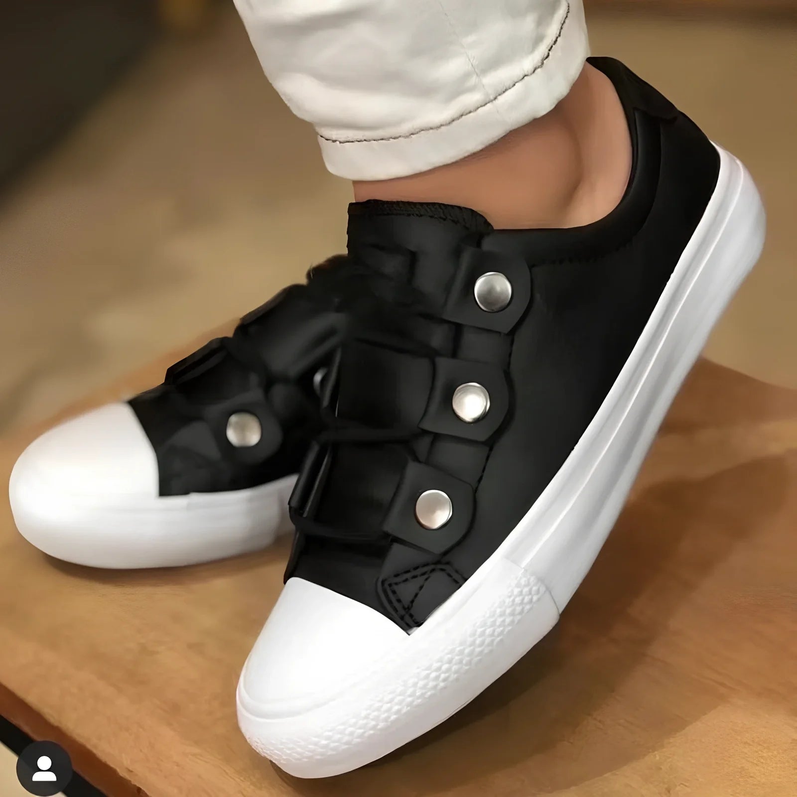 Women's round toe platform casual shoes in black artificial PU, 4 cm sole, size 38 on white background