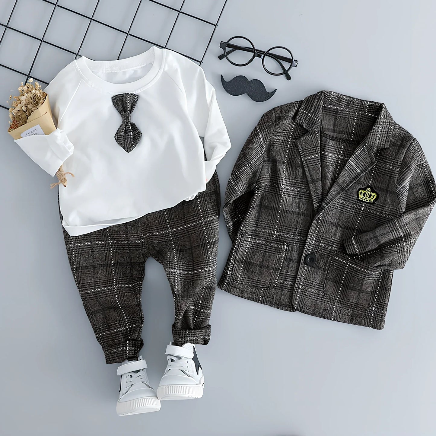 British-style three-piece cotton suit for boys in coffee or grey, sizes 70-100cm with long sleeves and knit fabric