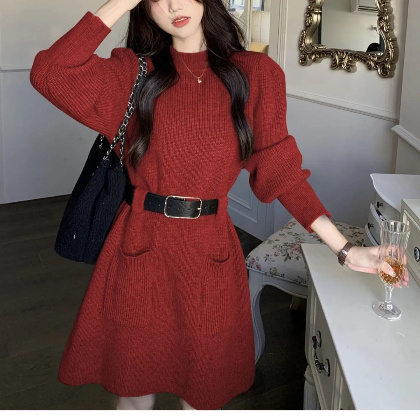 Long sleeve knitted dress for women in beige with high waist and included black belt