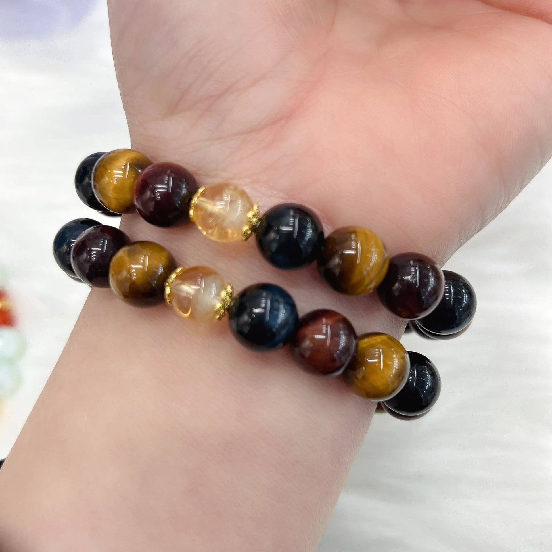 Natural tiger eye stone bead bracelet with loose round beads and 18cm Maillard style design
