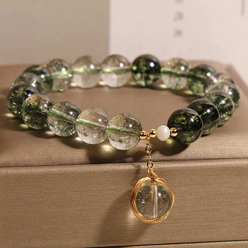 Green phantom quartz and chorite crystal bracelet for women in Japanese Korean style.