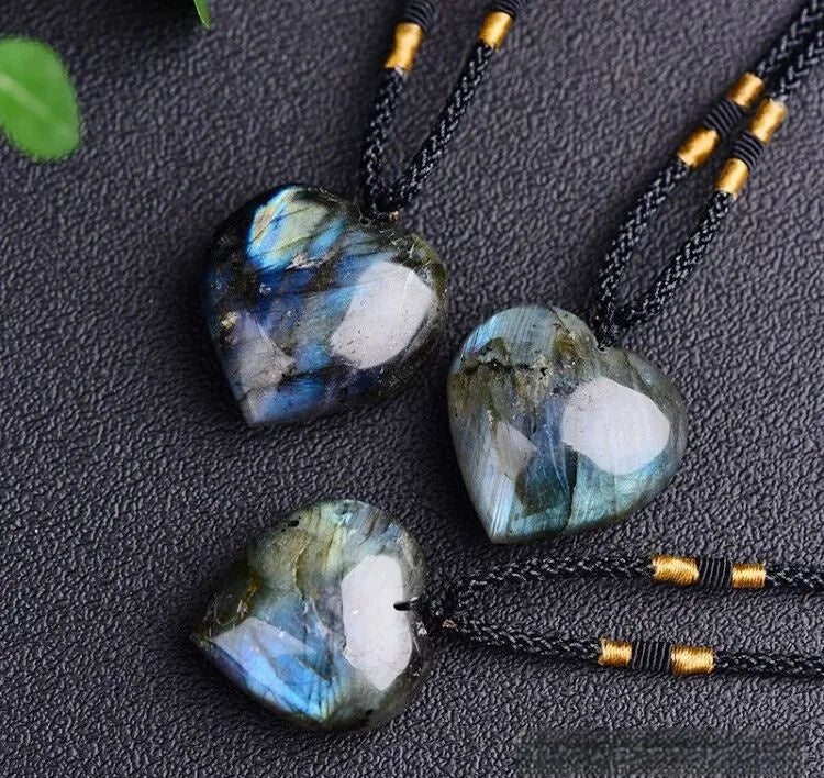 Natural labradorite moonstone heart necklace with blue light crystal geometric pendant
