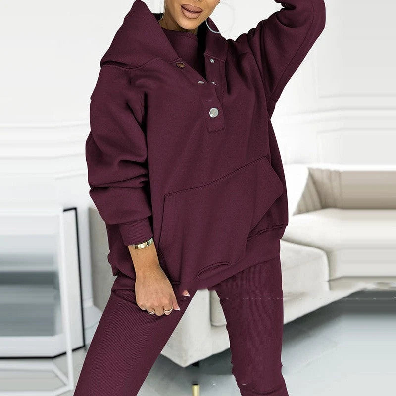 Women's 3-piece sports suit with hooded sweatshirt and slim trousers in various colours