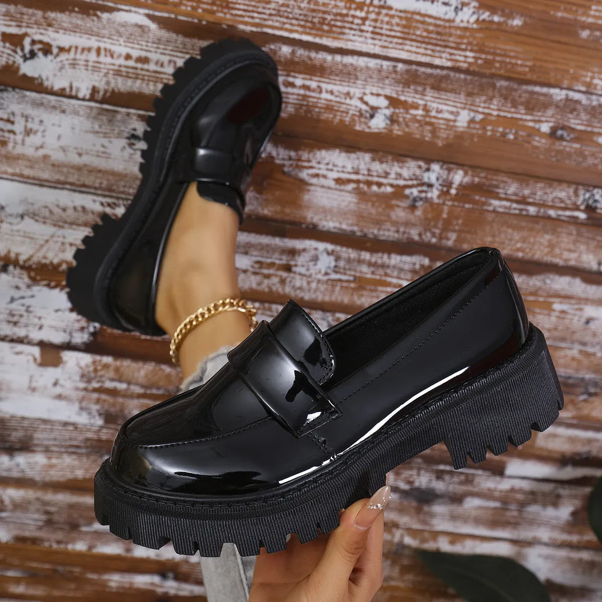 British style plus size slip-on loafers with chunky heel in black, green, and wine red.