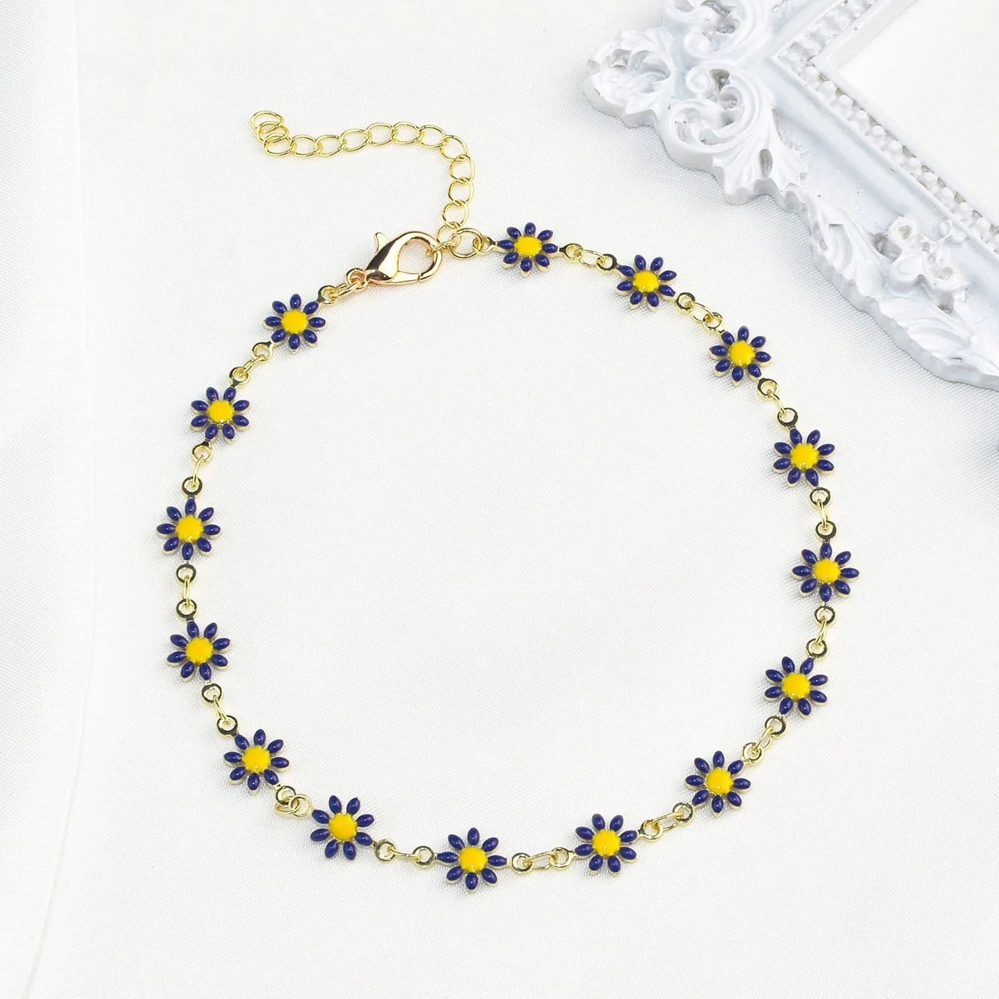 Little Daisy Anklet with floral design in various colours